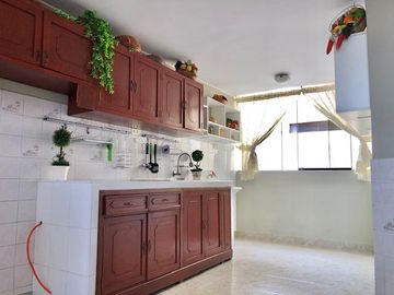 AMPLIO DEPARTAMENTO EN LOS CEDROS DE VILLA DE 03 HABITACIONES
