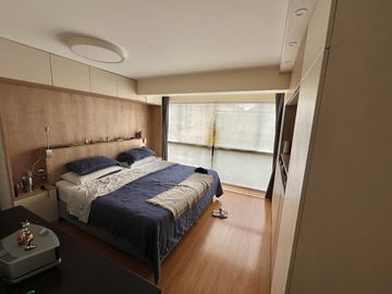 Duplex en Venta en San Isidro de 04 dormitorios.
