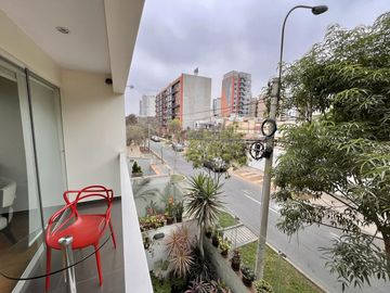 Duplex en Venta en San Isidro de 04 dormitorios.