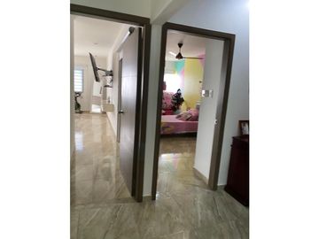 SE VENDE CASA DE DOS PISOS EN VALLEJUELO EN MONTERA