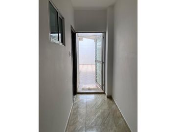 SE VENDE CASA DE DOS PISOS EN VALLEJUELO EN MONTERA