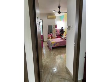SE VENDE CASA DE DOS PISOS EN VALLEJUELO EN MONTERA