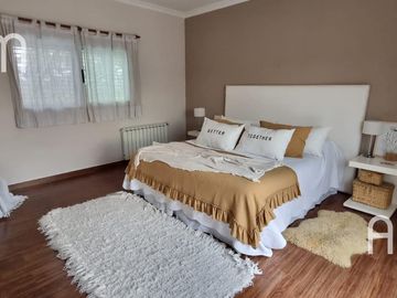 Casa de 4 dormitorios en venta | Quintas del Sol