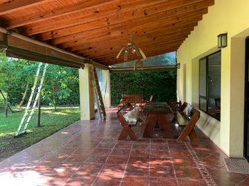 Casa al río en Santa María de Tigre-4 dormitorios