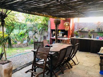 Oportunidad Unica! Excelente Propiedad en Venta con 3 Dormitorios y Amplio Parque | Zona de Quintas