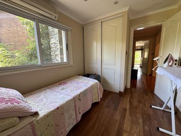 Venta Casa 6 Amb con pileta climatizada en Barrancas de Guido