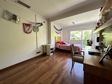 Venta Casa 6 Amb con pileta climatizada en Barrancas de Guido
