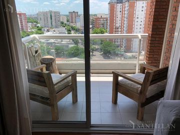 MUY BUEN DPTO. REFACCIONADO EN PISO ALTO