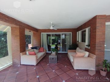 CASA EN COUNTRY LAS DELICIAS