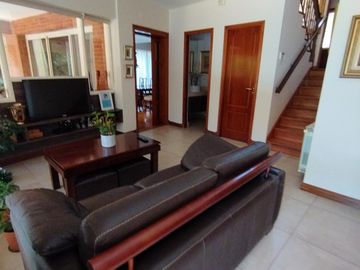 CASA EN COUNTRY LAS DELICIAS