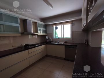 CASA EN COUNTRY LAS DELICIAS