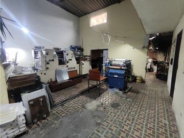 La Estrada Casa + 2 locales comerciales venta ¡Vivienda y Comercio!