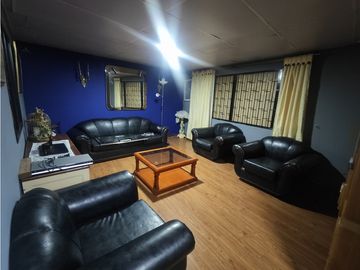 La Estrada Casa + 2 locales comerciales venta ¡Vivienda y Comercio!