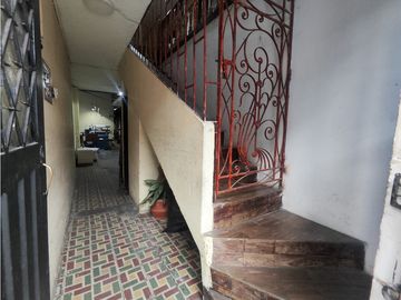 La Estrada Casa + 2 locales comerciales venta ¡Vivienda y Comercio!