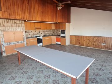 VENTA EN BLOQUE CASA MAS LOCALES EN QUILMES