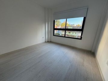 Departamento en  Venta 3 ambientes Ramos Mejía, Balcón con parrilla