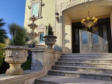 Casa en venta en Bugambilias 2da. sección