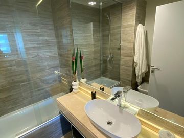 Departamento - 2 ambientes - con balcón y cochera -  Olivos  - Vicente Lopez - VENTA