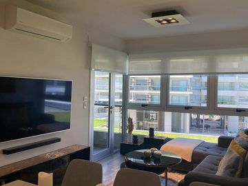 Departamento - 2 ambientes - con balcón y cochera -  Olivos  - Vicente Lopez - VENTA
