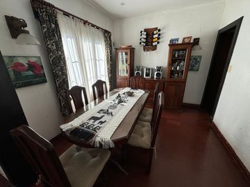 Casa multifamiliar 4 amb con dependencia y garage