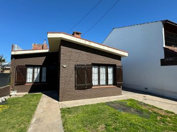 Casa multifamiliar 4 amb con dependencia y garage