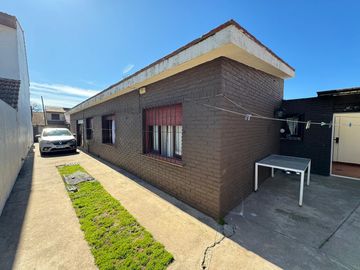 Casa multifamiliar 4 amb con dependencia y garage