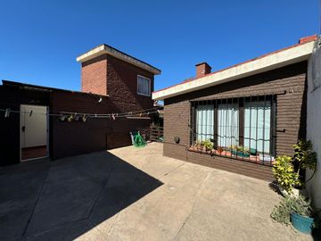 Casa multifamiliar 4 amb con dependencia y garage
