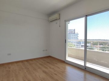 Departamento de 3 ambientes con cochera. RETASADO!