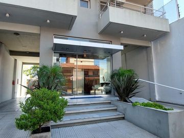 Departamento de 3 ambientes con cochera. RETASADO!