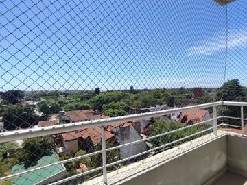 Departamento de 3 ambientes con cochera. RETASADO!