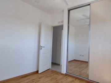 Departamento de 3 ambientes con cochera. RETASADO!