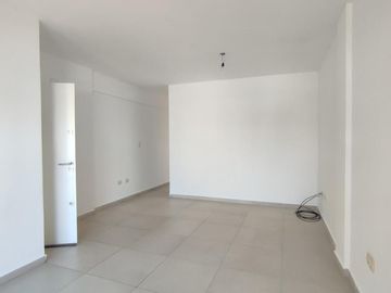 Departamento de 3 ambientes con cochera. RETASADO!