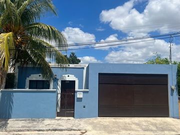 Casa en venta remodelada y de 1 planta en el centro de Mérida, Casa Azul