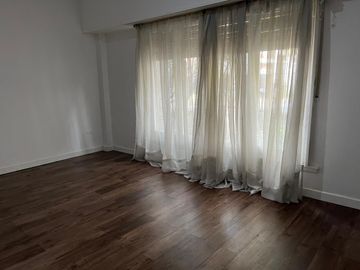 Casa 4ambientes a la venta- Castelar Norte