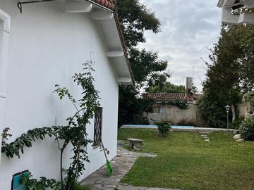 Casa 4ambientes a la venta- Castelar Norte
