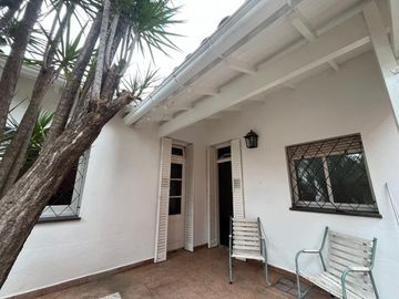 Casa 4ambientes a la venta- Castelar Norte