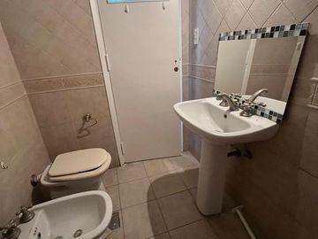 Casa 4ambientes a la venta- Castelar Norte