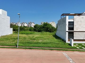 Terreno en venta en la B Nayar