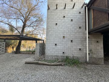 Complejo con bajada al rio en un lugar único de Villa los Aromos