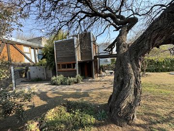 Complejo con bajada al rio en un lugar único de Villa los Aromos