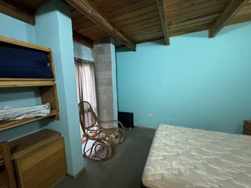 Complejo con bajada al rio en un lugar único de Villa los Aromos