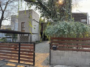 Complejo con bajada al rio en un lugar único de Villa los Aromos