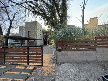 Complejo con bajada al rio en un lugar único de Villa los Aromos