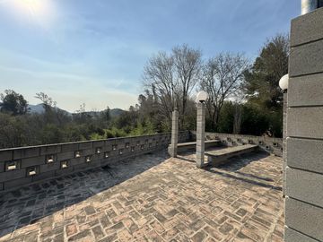 Complejo con bajada al rio en un lugar único de Villa los Aromos