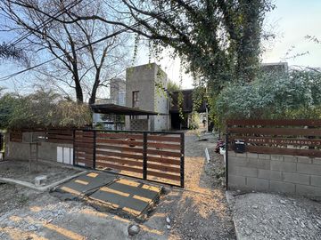 Complejo con bajada al rio en un lugar único de Villa los Aromos