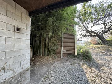 Complejo con bajada al rio en un lugar único de Villa los Aromos