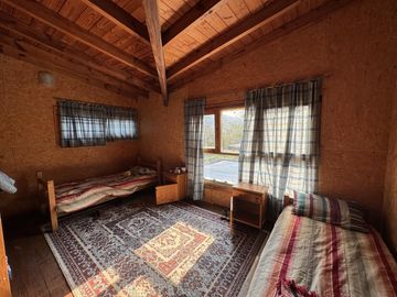 Complejo con bajada al rio en un lugar único de Villa los Aromos