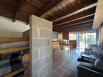 Complejo con bajada al rio en un lugar único de Villa los Aromos