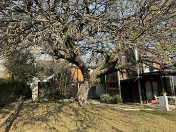 Complejo con bajada al rio en un lugar único de Villa los Aromos