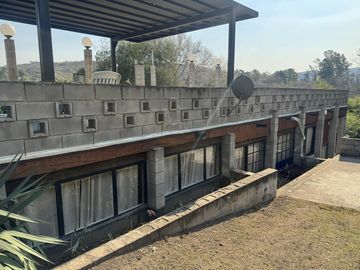 Complejo con bajada al rio en un lugar único de Villa los Aromos